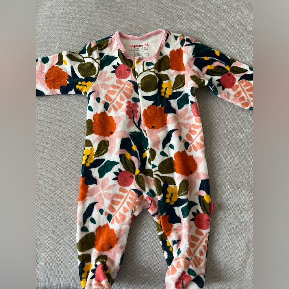 NB Magnetic Me girls velour pajama footie